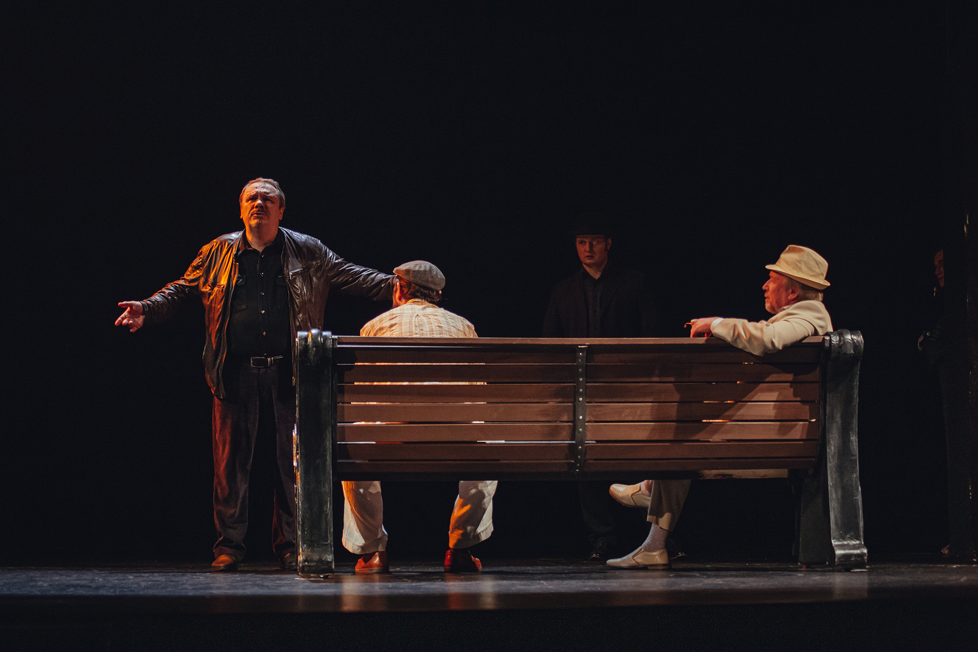 Тот еще театр. Театр на малой бронной фото. Театр тень октябрьская 5. Сцена театра. Саха театр фото зала.